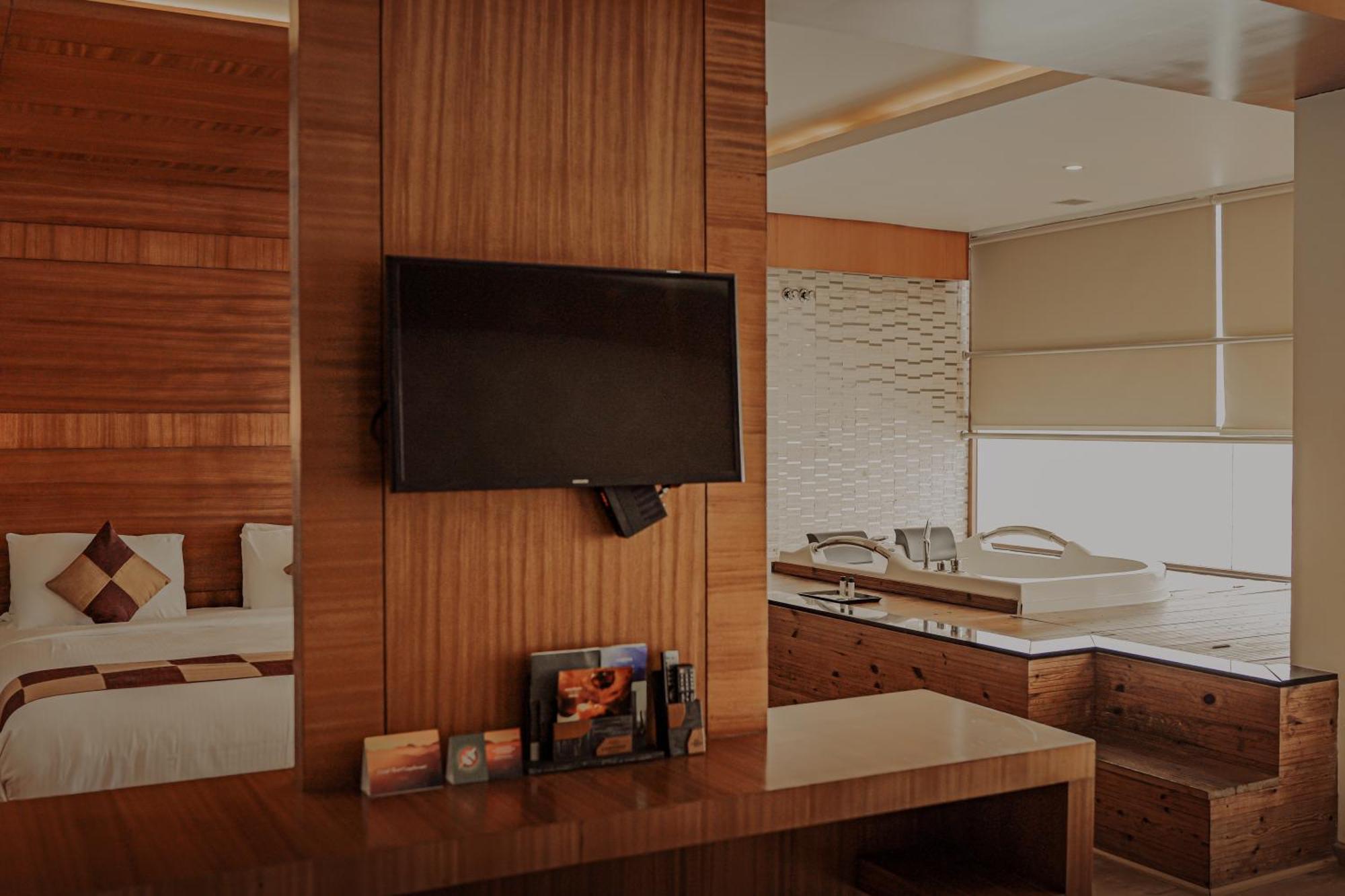 Amber Dale Luxury Hotel & Spa, Munnar Zewnętrze zdjęcie